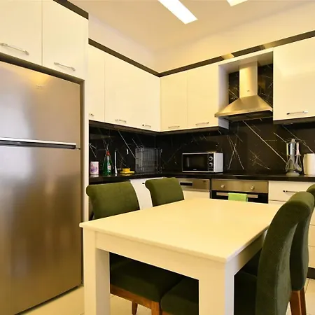 Apartment 0006 Sun Palace Only 300m From The *